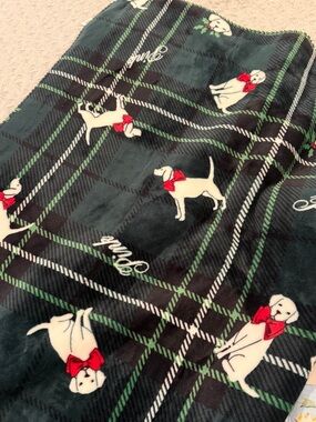 PINK Victoria's Secret Black and Green Plaid Sherpa Blanket with Dog Motifs